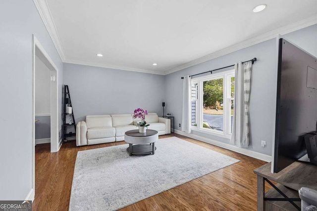 8 Vernon Glen Court, Sandy Springs, GA 30338