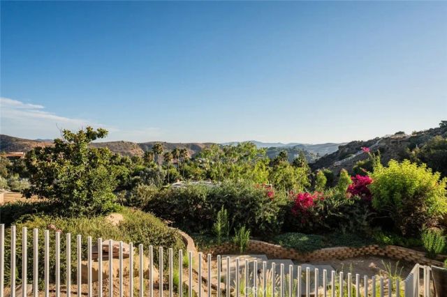 120 Stagecoach Road, Bell Canyon, CA 91307