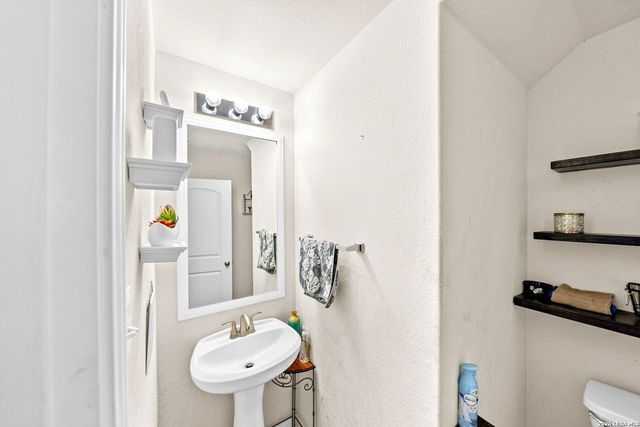 15244 Sleepy River Way, Von Ormy, TX 78073