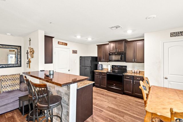 15244 Sleepy River Way, Von Ormy, TX 78073