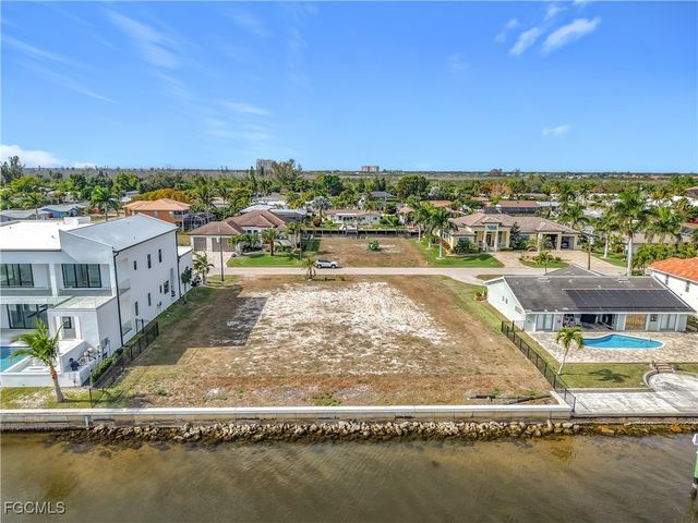 5827 SW 1st AVE, Cape Coral, FL 33914