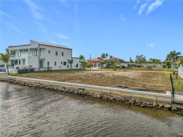 5827 SW 1st AVE, Cape Coral, FL 33914