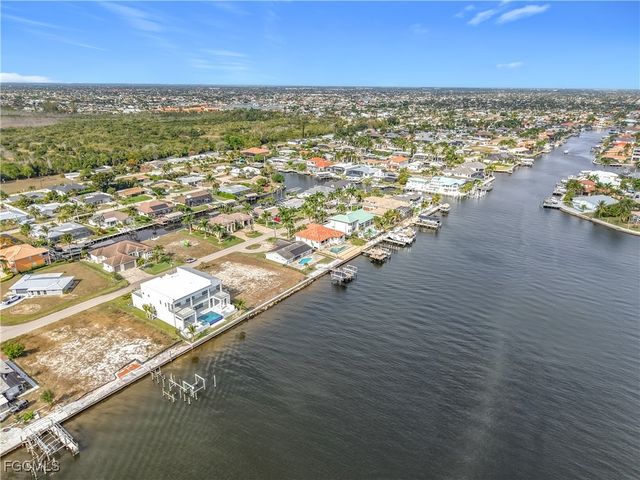 5827 SW 1st AVE, Cape Coral, FL 33914