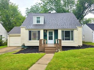 725 Freemont Street, Flint, MI 48504