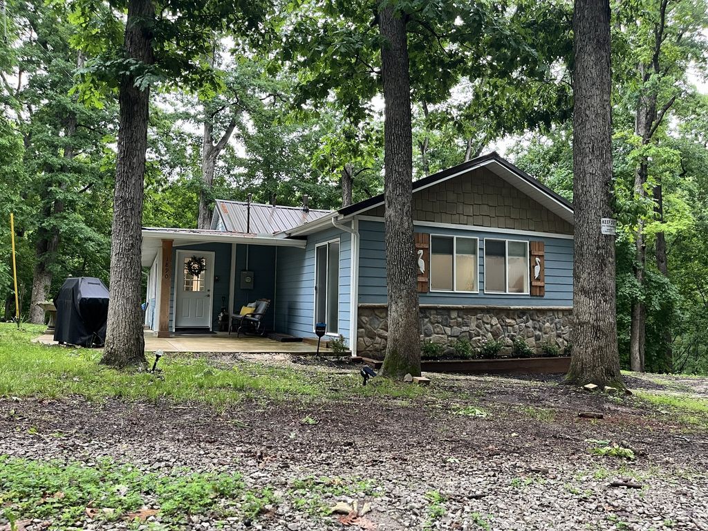 Image 21 of property listing at 1890 Lackey Lane, Centralia, IL 62801