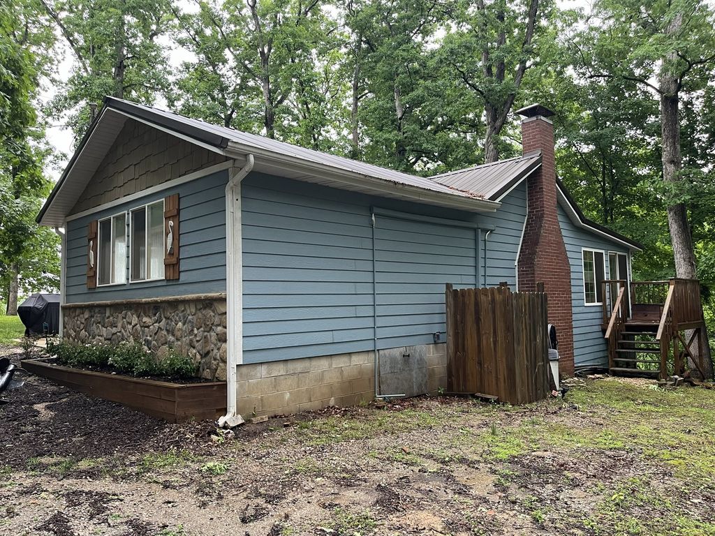 Image 22 of property listing at 1890 Lackey Lane, Centralia, IL 62801