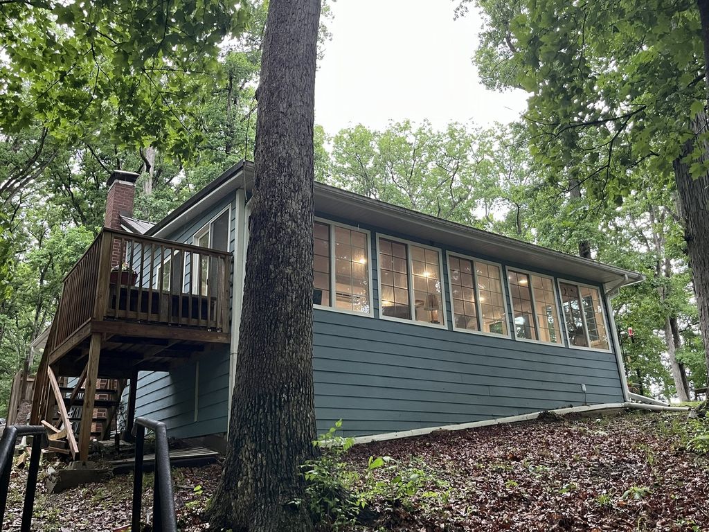 Image 23 of property listing at 1890 Lackey Lane, Centralia, IL 62801