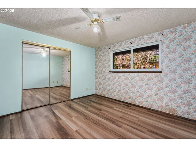 6534 Se KNIGHT St, Portland, OR 97206