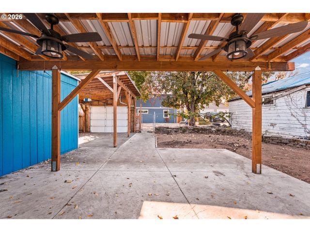 6534 Se KNIGHT St, Portland, OR 97206