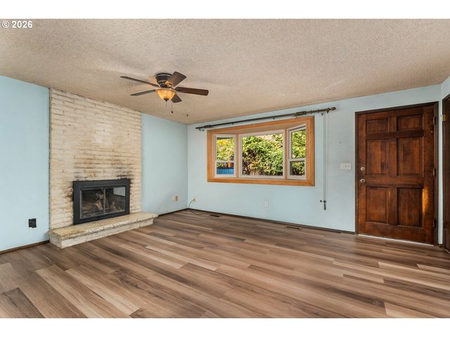 6534 Se KNIGHT St, Portland, OR 97206