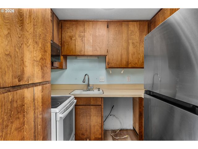 6534 Se KNIGHT St, Portland, OR 97206