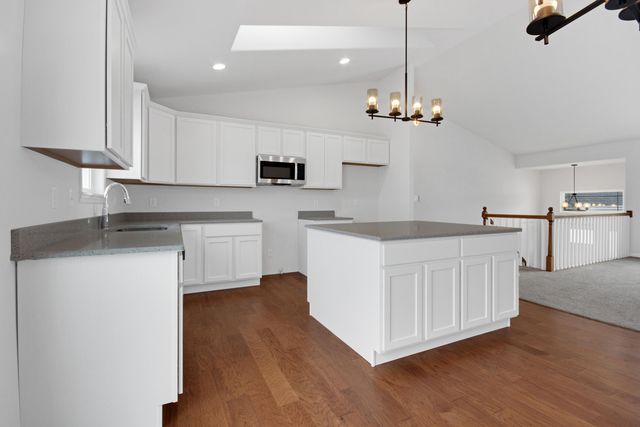 3022 W 84th Place, Merrillville, IN 46410