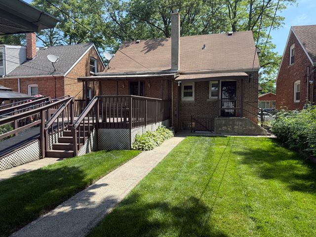 12448 Elizabeth Street S, Calumet Park, IL 60827
