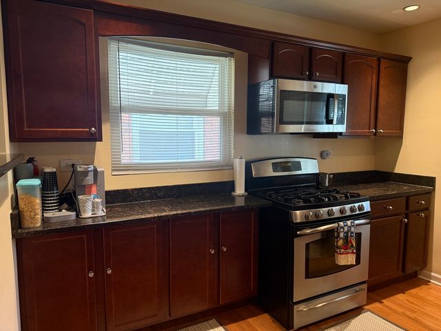 12448 Elizabeth Street S, Calumet Park, IL 60827
