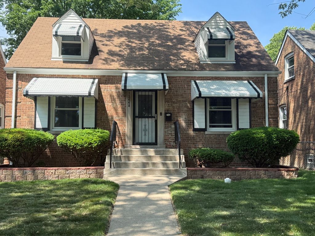 12448 Elizabeth Street S, Calumet Park, IL 60827
