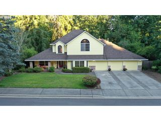453 E STONECREEK Dr, La Center, WA 98629