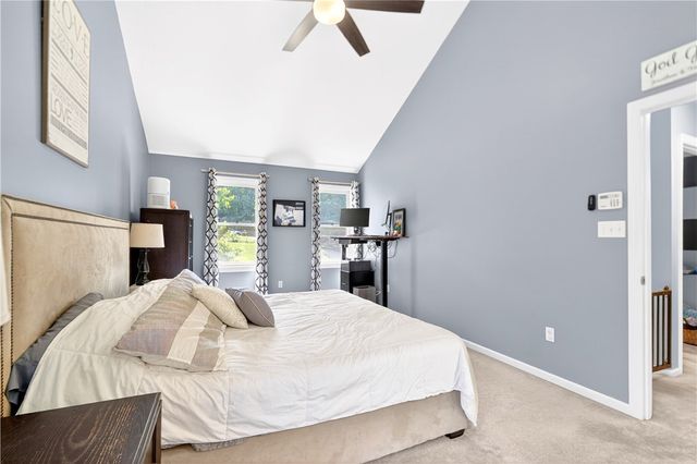 7020 Franklin Rd, Seven Fields Boro, PA 16046