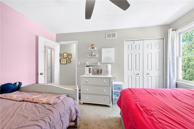 7020 Franklin Rd, Seven Fields Boro, PA 16046