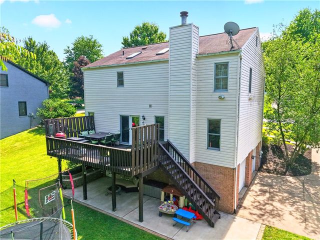 7020 Franklin Rd, Seven Fields Boro, PA 16046