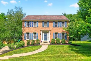 7020 Franklin Rd, Seven Fields Boro, PA 16046