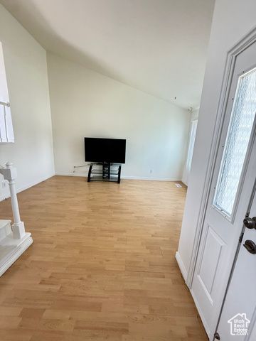 6437 S LOBELIA DR, West Jordan, UT 84081
