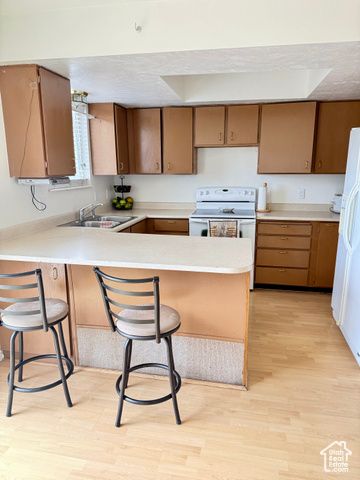 6437 S LOBELIA DR, West Jordan, UT 84081