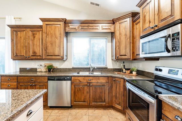 775 W LAZY OAK WAY, Sandy, UT 84070