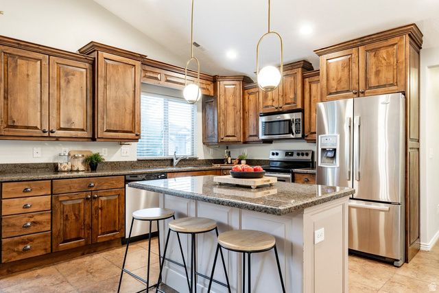 775 W LAZY OAK WAY, Sandy, UT 84070