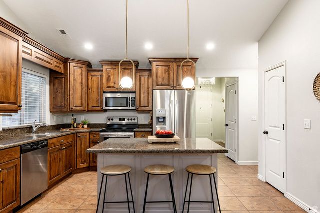 775 W LAZY OAK WAY, Sandy, UT 84070