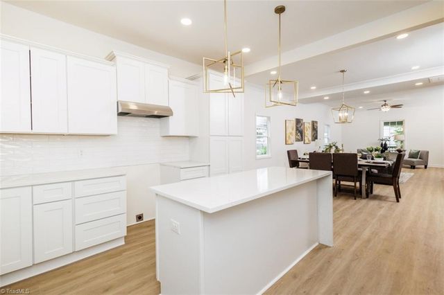 1300 N Main Street, Salisbury, NC 28144