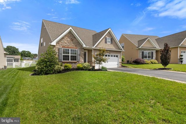 90 DYLAN DR, York, PA 17404