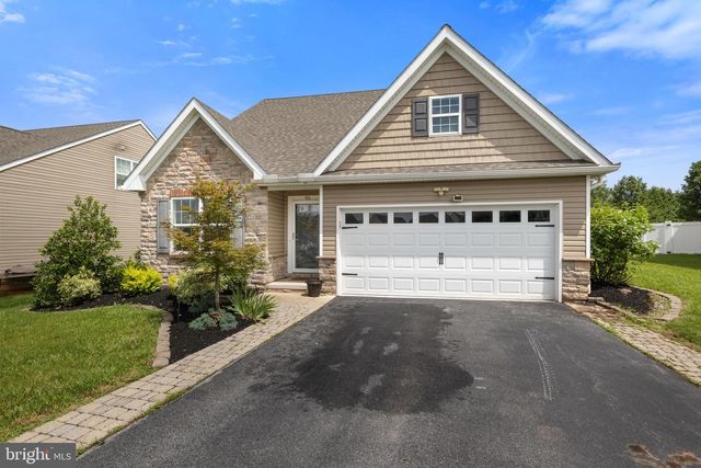 90 DYLAN DR, York, PA 17404