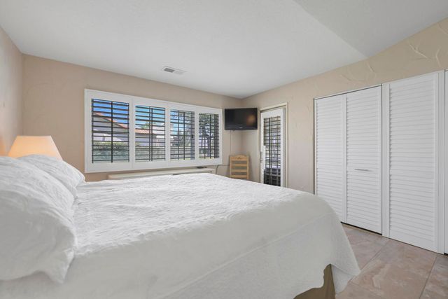 450 Desert Falls Drive N, Palm Desert, CA 92211