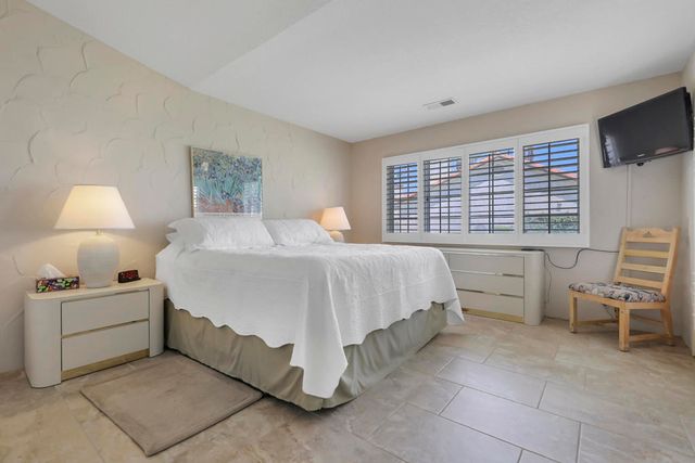 450 Desert Falls Drive N, Palm Desert, CA 92211