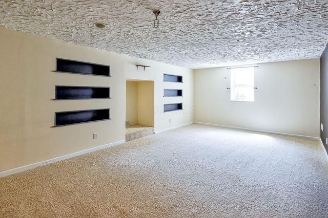 847 Fairway Drive, Howard, OH 43028
