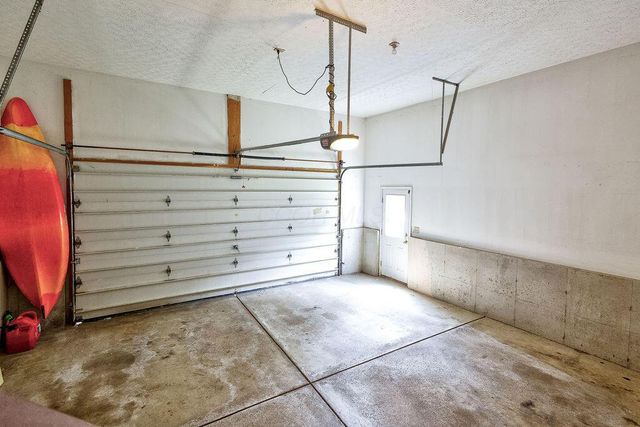 847 Fairway Drive, Howard, OH 43028