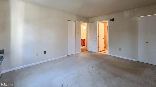 109 VALLEY GREENE CR, Wyomissing, PA 19610