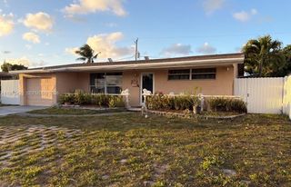 8641 NW 25th Ct, Sunrise, FL 33322