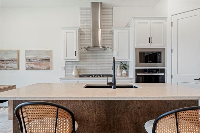 1700 NW 105th Terrace, Kansas City, MO 64155