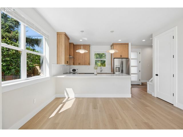 5444 Ne PRESCOTT St 1, Portland, OR 97218