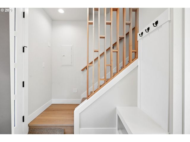 5444 Ne PRESCOTT St 1, Portland, OR 97218