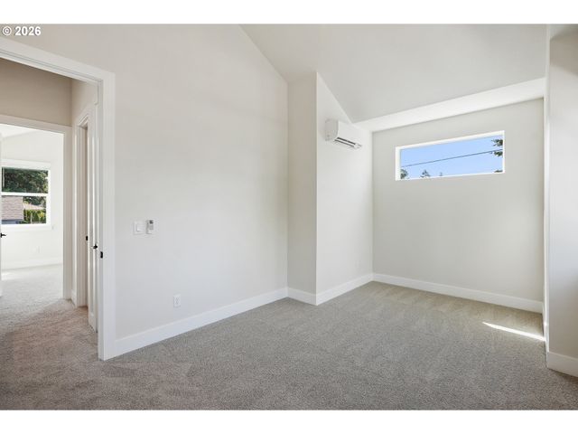 5444 Ne PRESCOTT St 1, Portland, OR 97218