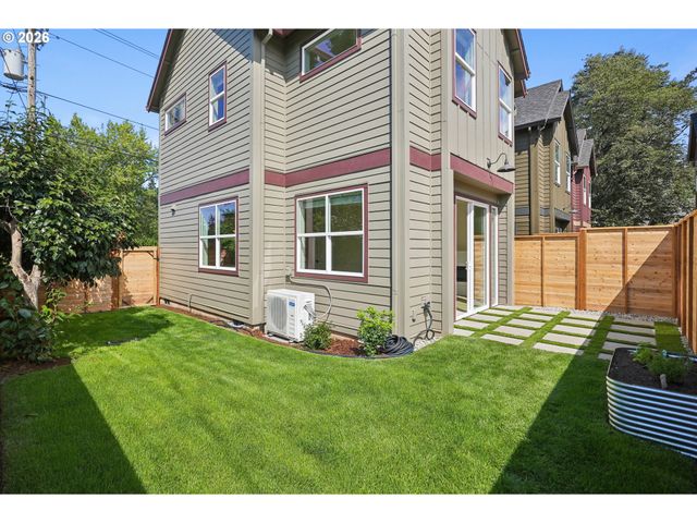 5444 Ne PRESCOTT St 1, Portland, OR 97218