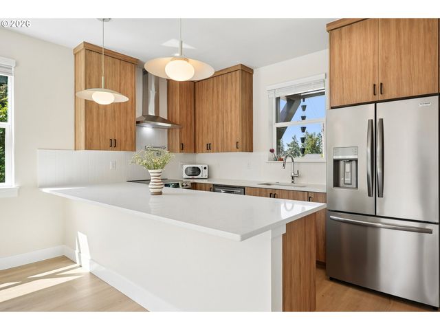 5444 Ne PRESCOTT St 1, Portland, OR 97218