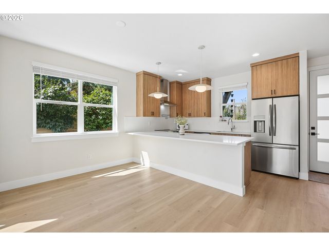 5444 Ne PRESCOTT St 1, Portland, OR 97218