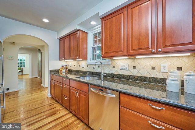 6110 WASHINGTON BLVD, Arlington, VA 22205