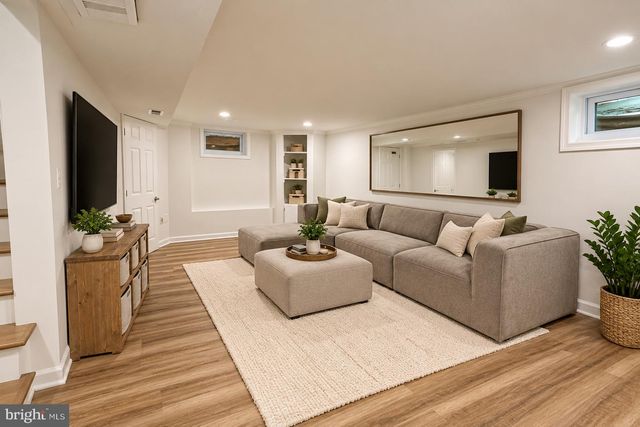 6110 WASHINGTON BLVD, Arlington, VA 22205