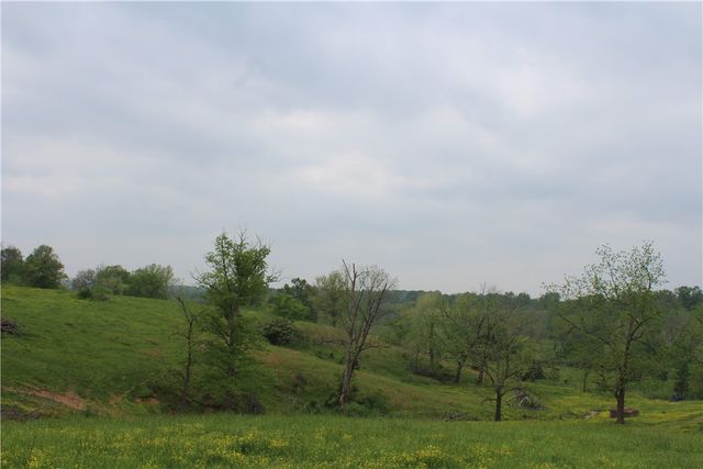 2482 Rocky Comfort Road, Highfill, AR 72734