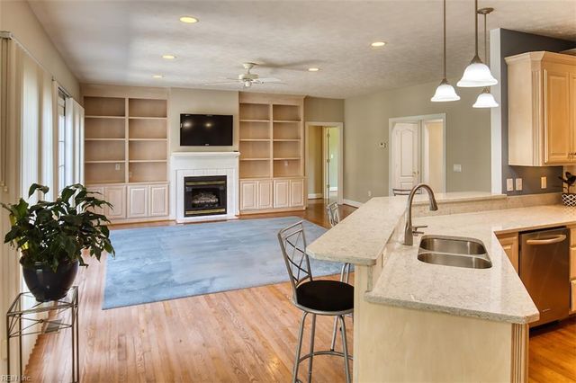 1584 Degrasse DR, Hayes, VA 23072