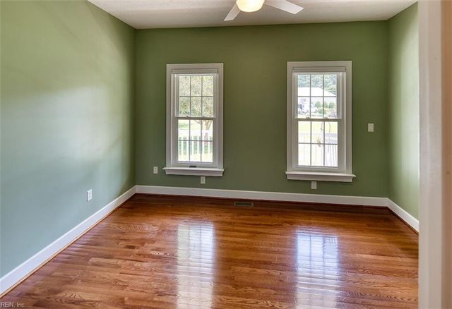 1584 Degrasse DR, Hayes, VA 23072
